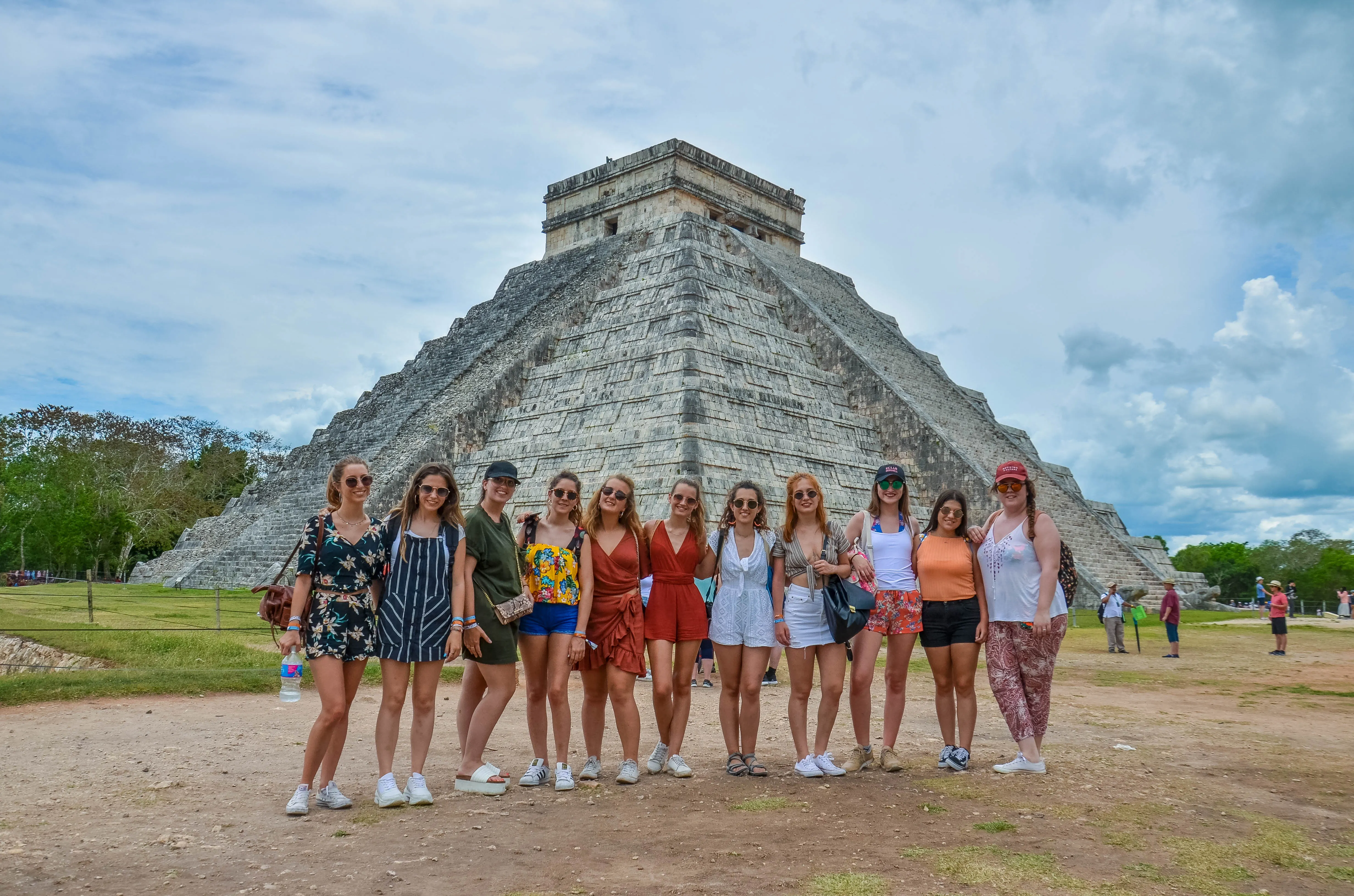 <div class="payload-richtext"><p><strong>TOURS </strong>JUNTO A TUS AMIGOS CON<strong> XCAPE</strong></p></div>