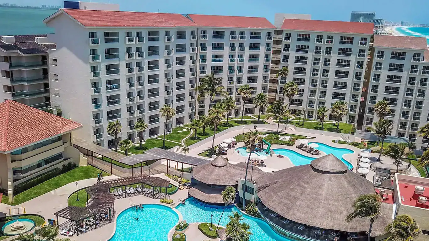 Hotel Emporio Cancún
